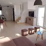 Acogedor Duplex Playa Y Golf דירה *